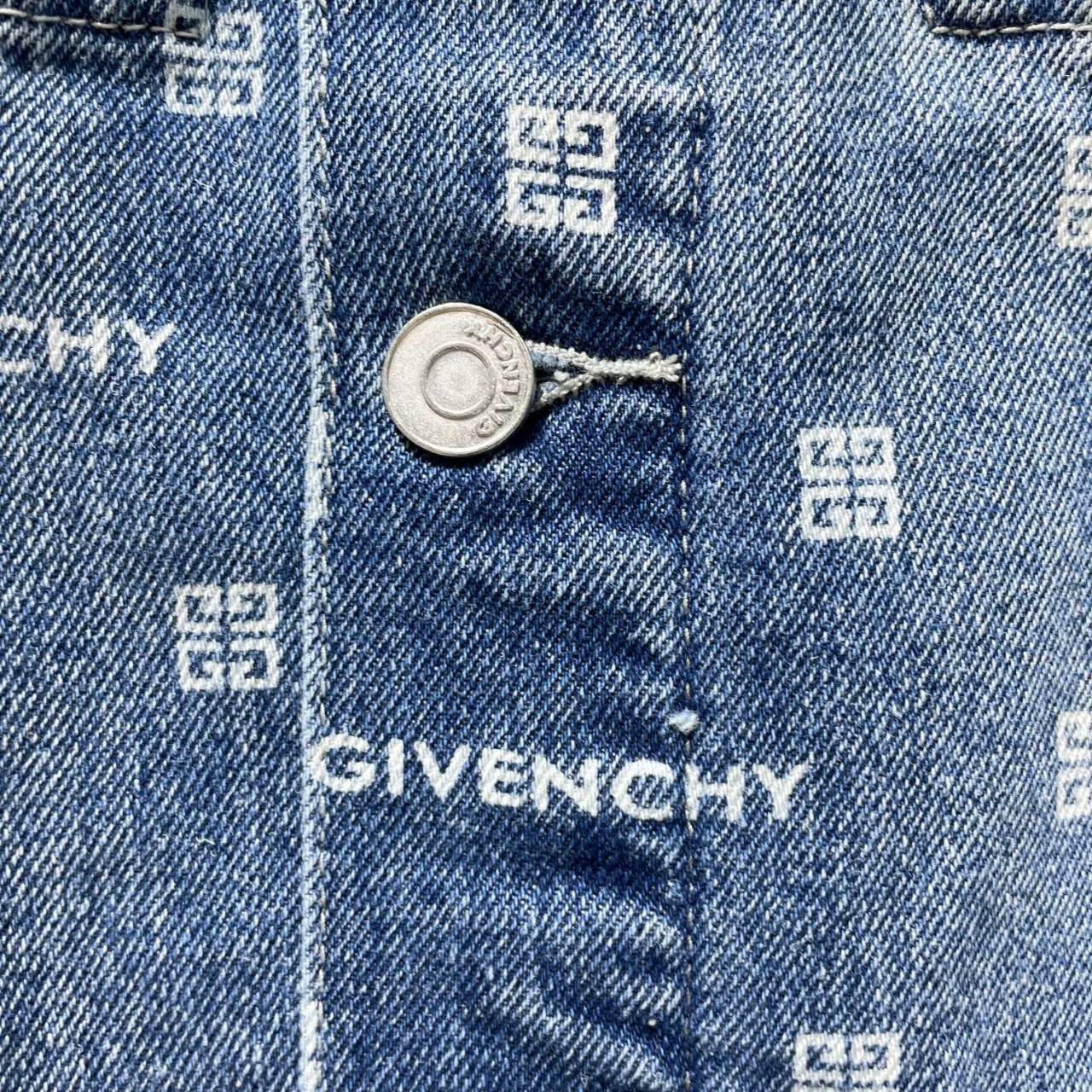 GIVENCHY Jacket / GIVENCHY Logo-print denim jacket เกรดออริจินอล มีป้ายแท็กที่คอเสื้อ ใส่ได้ทั้งผู้หญิงผู้ชาย พร้อมส่งที่ไทย ภาพสินค้าถ่ายจากงานขายจริง ใช้งานต่างประเทศได้