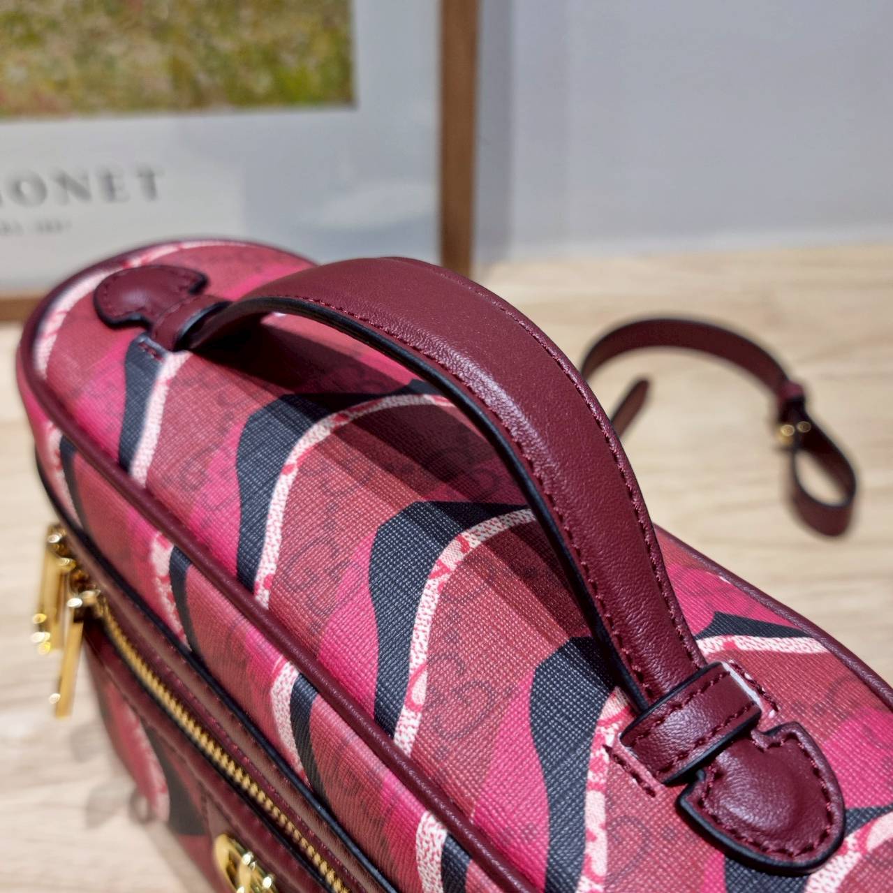 Gucci Lunar New Year Printed super mini bag ไอเท็มหายากสุดปัง กระเป๋าสะพายรุ่นรับทรัพย์ คอลเลคชั่นใหม่พร้อม box set โทนสีใหม่ของแบรนด์