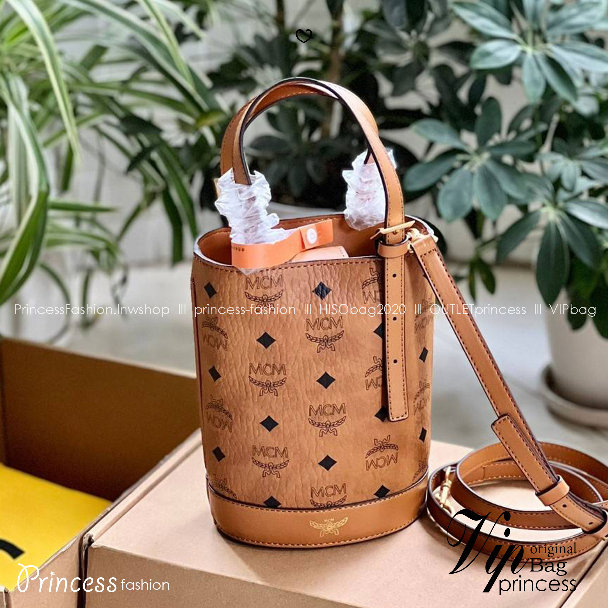 M.C.M AREN BUCKET TOTE IN VISETOS กระเป๋าทรงบัคเก็ต ขนาดกำลังสวย ไอเท็มใหม่ เกรดท็อปออริ 1:1 สลับแท้