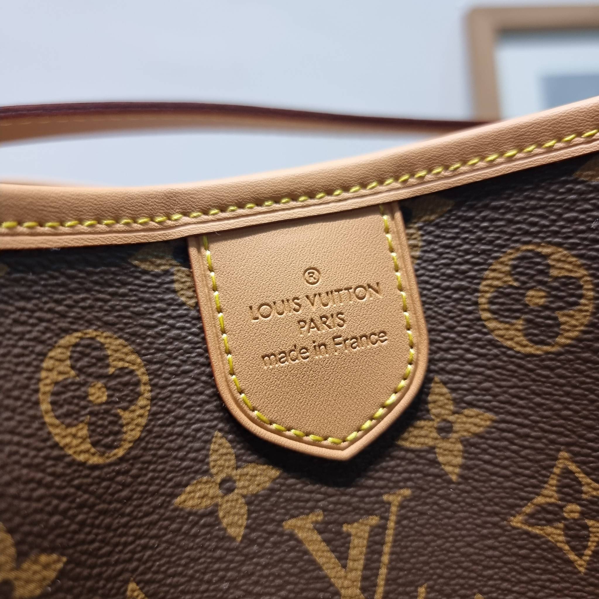 LV delightful bag / LV CARRYALL Monogram Canvas / LV Shopping Bag กระเป๋าทรงโท้ทใบใหญ่ ขนาดจุได้แบบล้นๆ รอบนี้จัดใบลูกมาให้อีก พิเศษที่สุด!! สมใจใครที่มองหากระเป๋าใบโปรด มีตะขอเกี่ยวที่ปากกระเป๋า และยังมาพร้อมสายสะพาย 2 แบบ