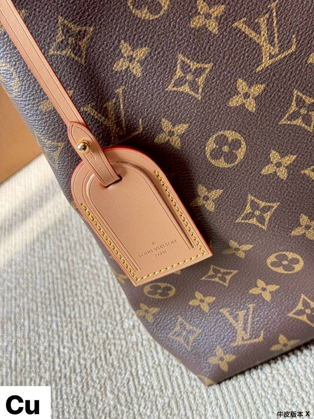 LV Graceful MM Monogram Canvas กระเป๋าสะพายทรงโท้ทใบใหญ่จุใจ จุของได้แบบสบายๆ ดีไซน์ใหม่เรียบหรูดูแพง ที่ฮอตที่สุดในตอนนี้ สะพายไปเที่ยวต่างจังหวัดคือดีงามมากจ้า