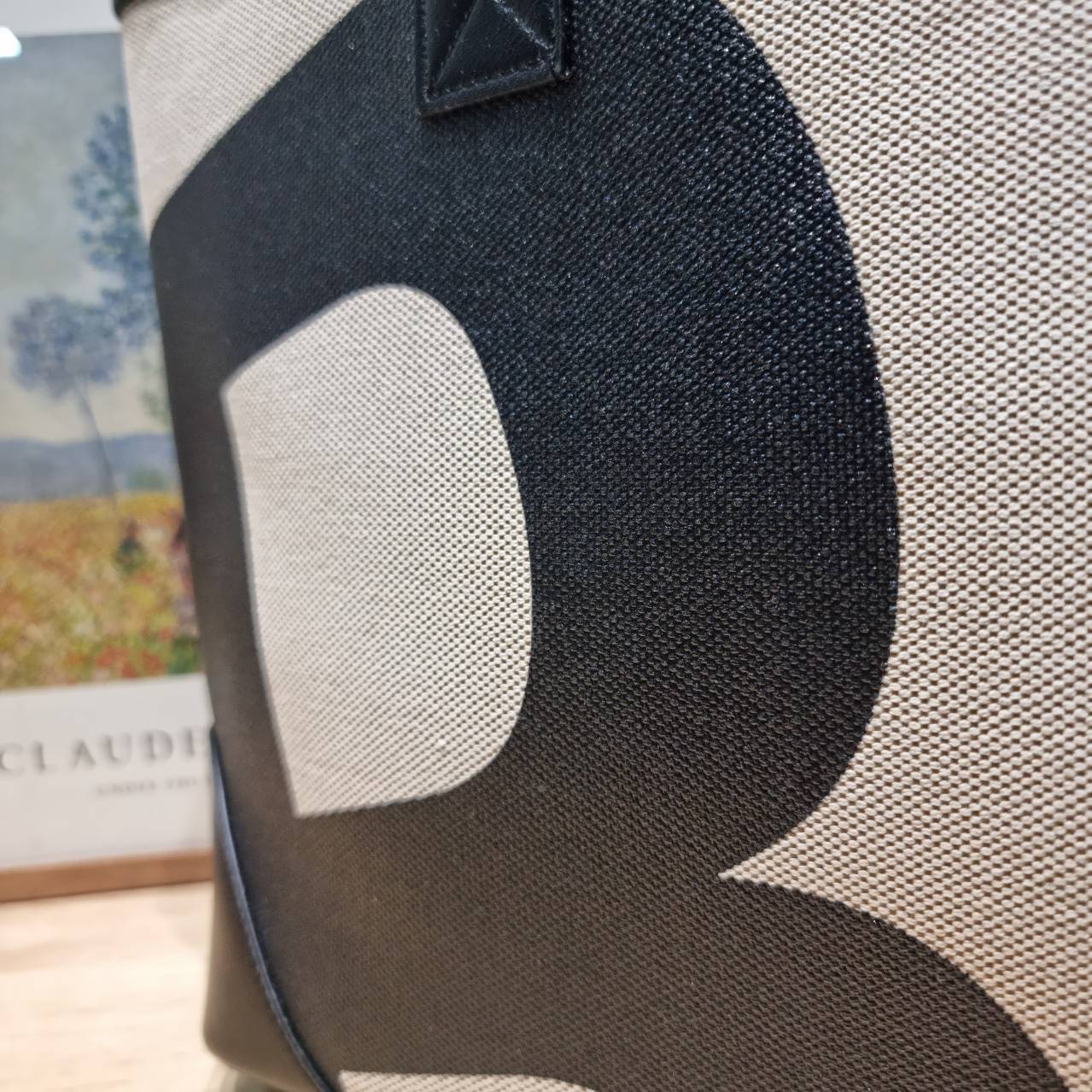 Rally movement tote bag กระเป๋าทรงโท้ท ดีไซน์คลาสสิค เรียบง่ายแต่ดูแพง มีระดับสุดๆ ไอเท็มสุดปัง ออกมาก็ sold out ไวมากๆ รุ่นใหม่และเป็นรุ่นที่ตามหา