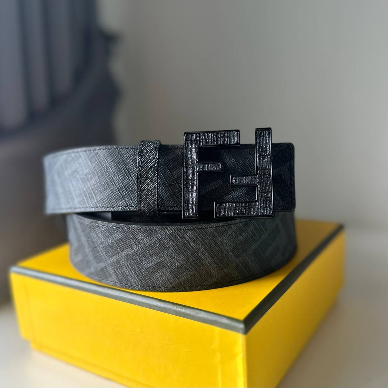 FENDI Belt Black leather belt / FF Belt เกรดออริจินอล สลับแท้ ดีไซน์เรียบหรูเข้ากับทุกลุค ภาพถ่ายจากงานขายจริง ใช้งานต่างประเทศได้ มาพร้อมกล่อง ห้ามพลาดค่ะ!
