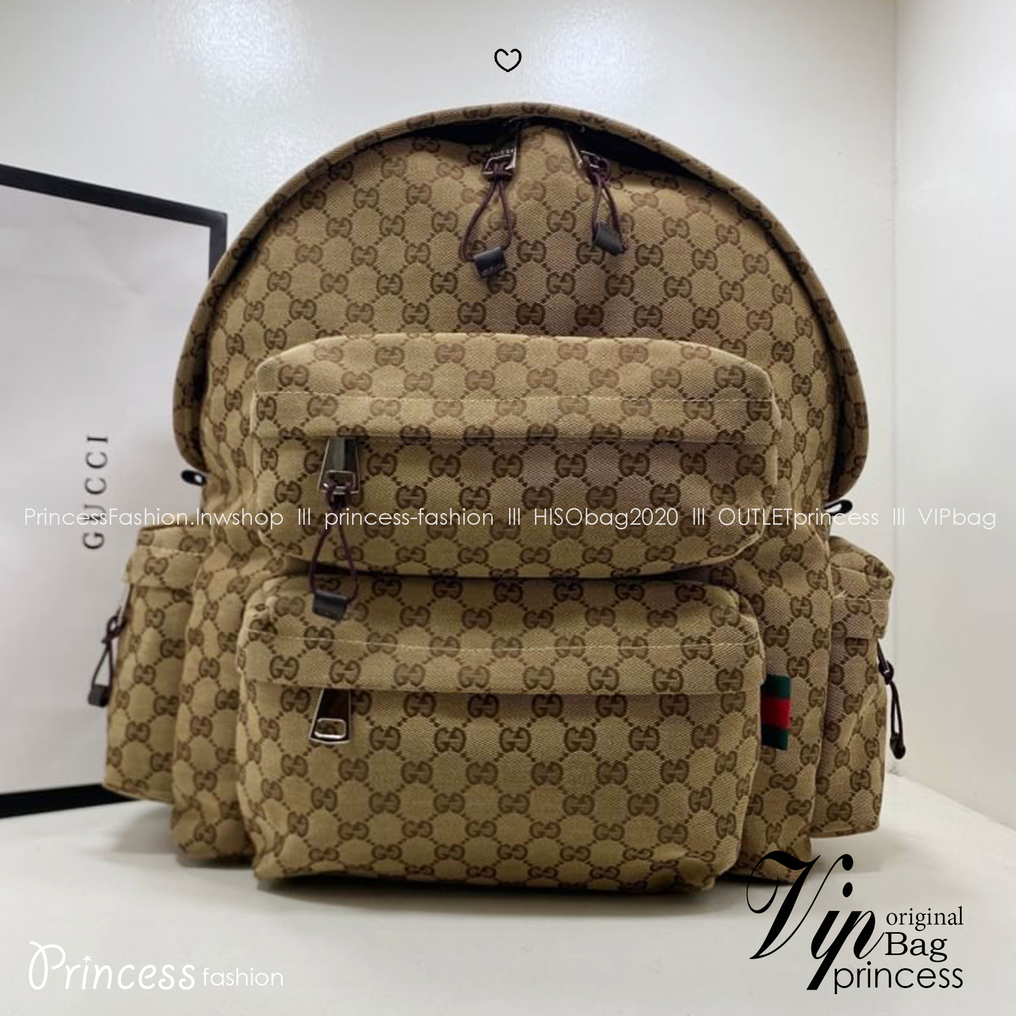 GUCCI Medium backpack with Gucci logo กระเป๋าเป้ขนาดกลาง ทรงใบใหญ่เอาใจสายจุ Best seller Unisex backpack งานผ้าแคนวาสพิมพ์ลาย GG สวยเด่นเป็นเอกลักษณ์ ใช้ได้ทั้งหนุ่มๆและสาวๆ ใบนี้คุ้มค่าราคามากๆ