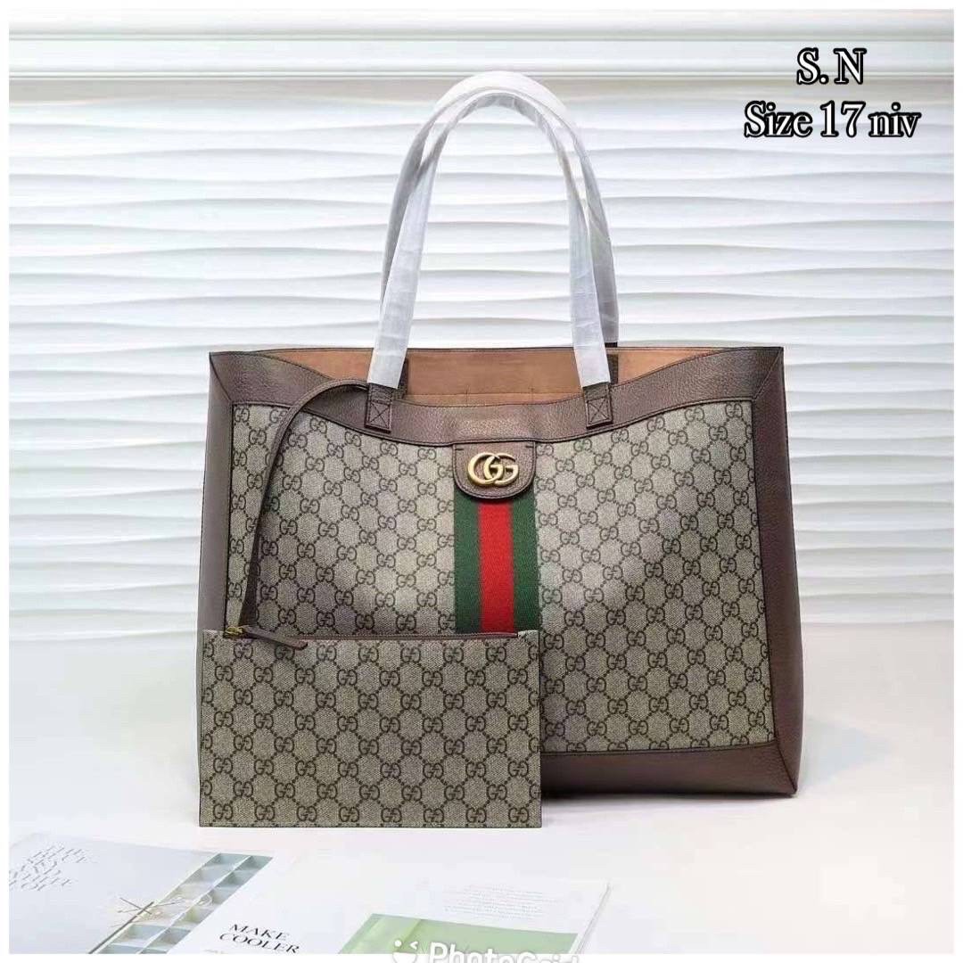 GUCCI Soft GG Supreme Ophidia Tote Bag กระเป๋าถือสะพายไหล่ทรง shopping ขนาดใหญ่จุใจคุ้มสุดๆ!! ดีไซน์เรียบง่ายสุดคลาสสิค โดดเด่นด้วยแถบผ้าสีแดงเขียวสวยเด่นเป็นเอกลักษณ์