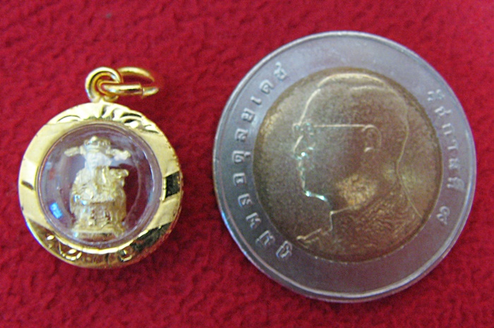 สินค้าหมดค่ะ จี้เทพเจ้าไฉ่ซิงเอี้ยองค์จิ๋วเนื้อทองพ่นทรายเลี่ยมทองไมครอน เสริมดวงปีชวด ปี2561 ช่วยให้ท่านมีทรัพย์สินเงินทองเพิ่มขึ้นค่ะ