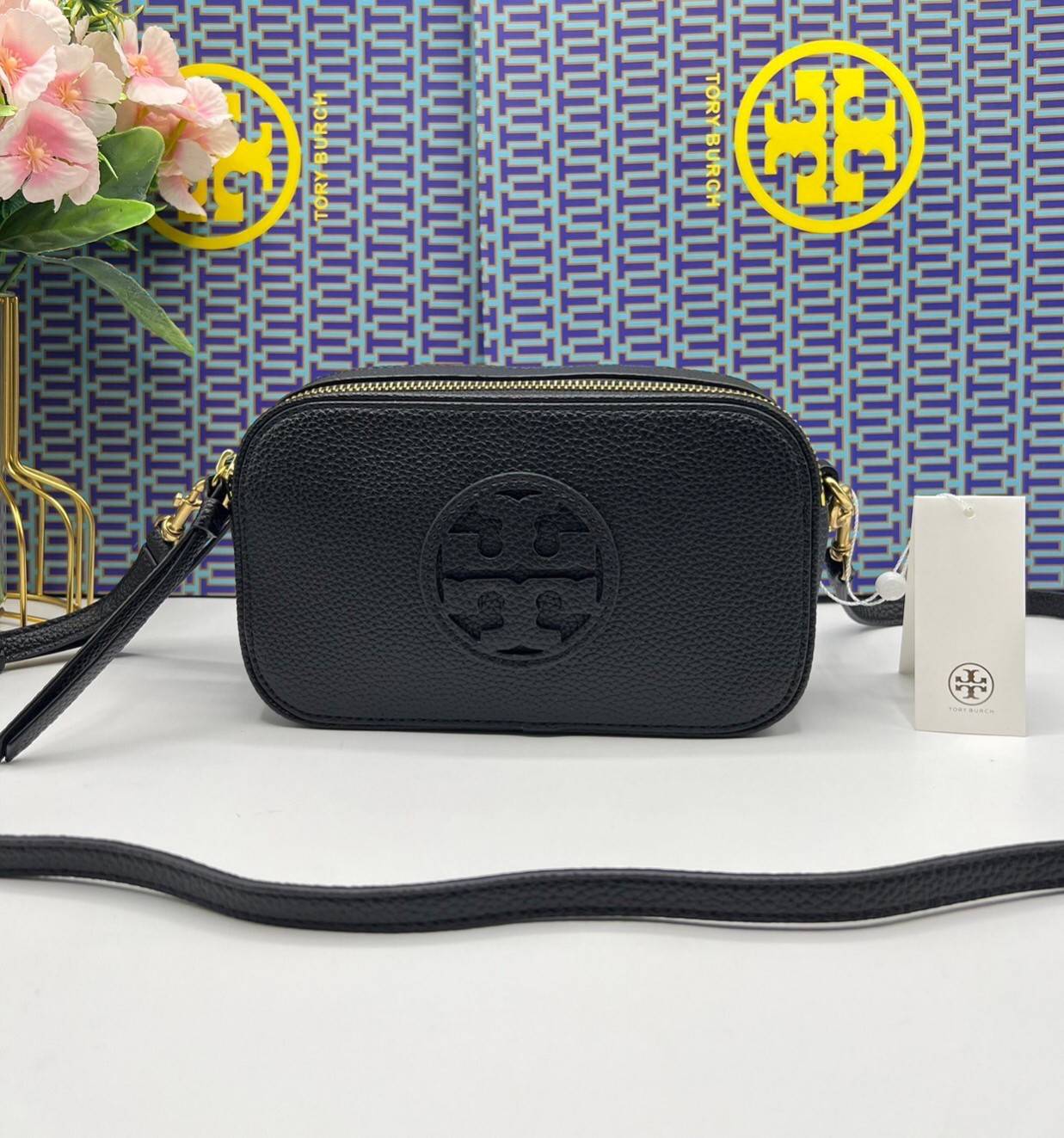 TORY BURCH Miller Mini Crossbody Bag / TORY CAMERA BAG / TORY BAG พร้อมส่ง 5 สี กระเป๋าสะพายใบเล็กมินิมอลในรูปทรงใหม่ที่คล่องตัว