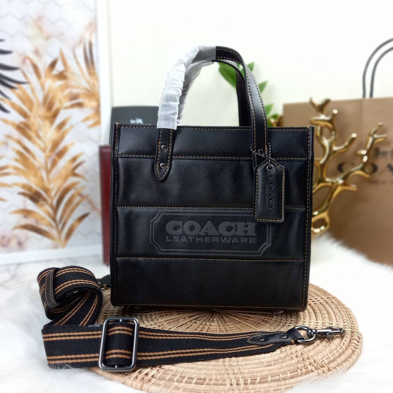 COACH CASUAL STYLE STREET STYLE 2WAY PLAIN LEATHER ELEGANT STYLE (C6958 C6852) 🌺 ที่สุด! ของที่สุด!! กระเป๋าถือ กระเป๋าสะพายรูปทรงสุดฮิต สุดคลาสสิค รุ่น UNISEX ที่ชิคๆ สบายๆ ได้ทั้งชายและหญิง// วัสดุหนังแท้ทั้งใบ ตัดเย็บด้วยหนังเนื้อนุ่มพิเศษ หนา 