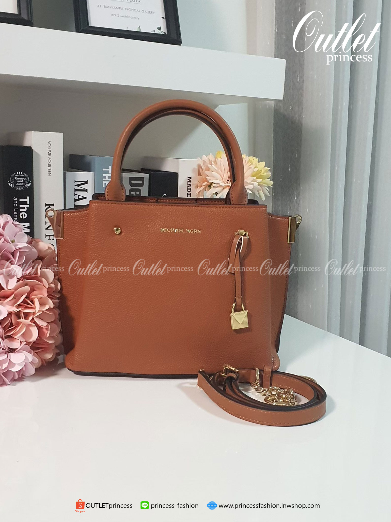 ของแท้ 100% NEW COLLECTION!! MICHAEL KORS GENIE LEATHER BAG สีน้ำตาล