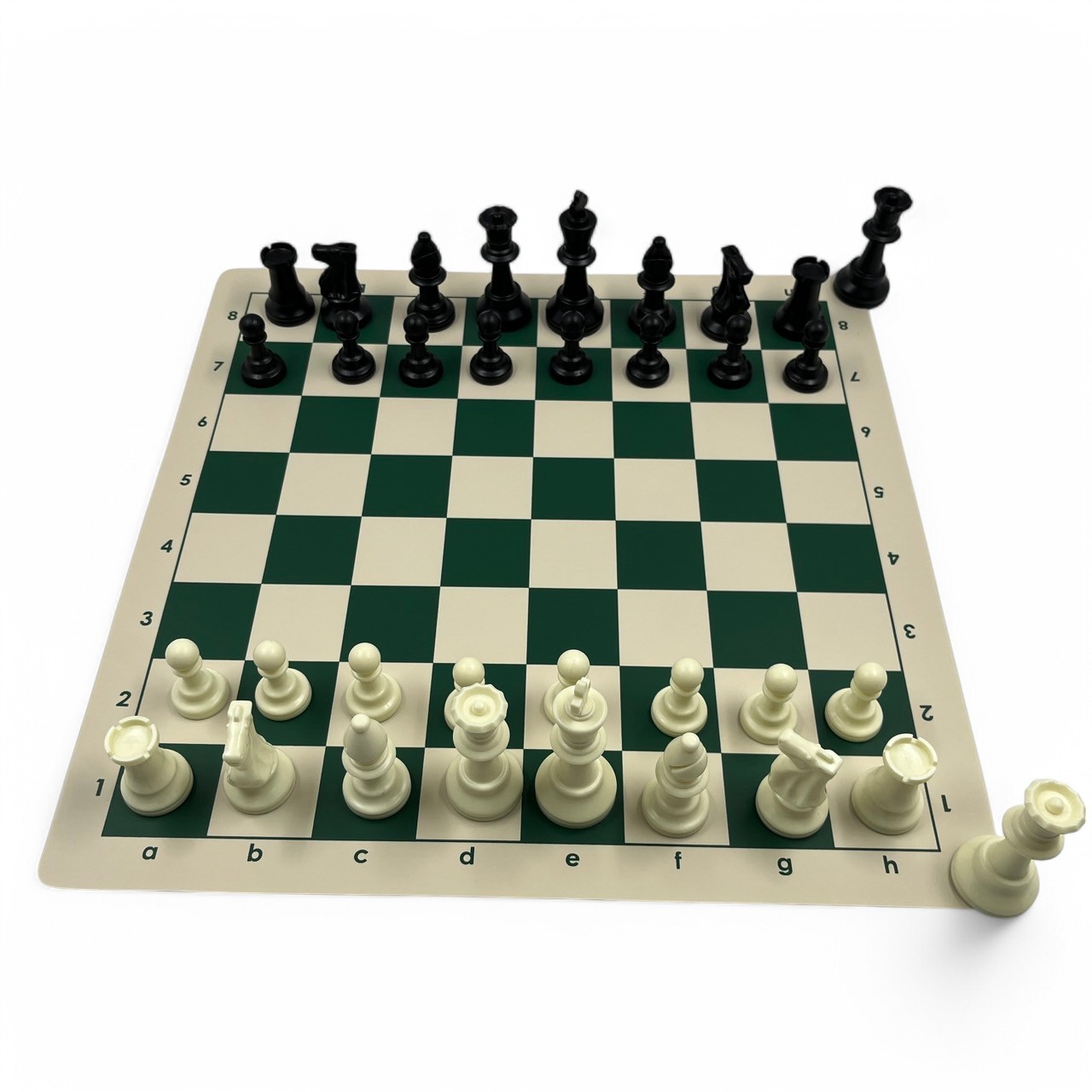 ชุดหมากรุกตัวเรซิ่นสูง3.75นิ้ว(9.7cm.)กระดานผ้ายางไวนิลขนาดช่อง 5x5 cm.