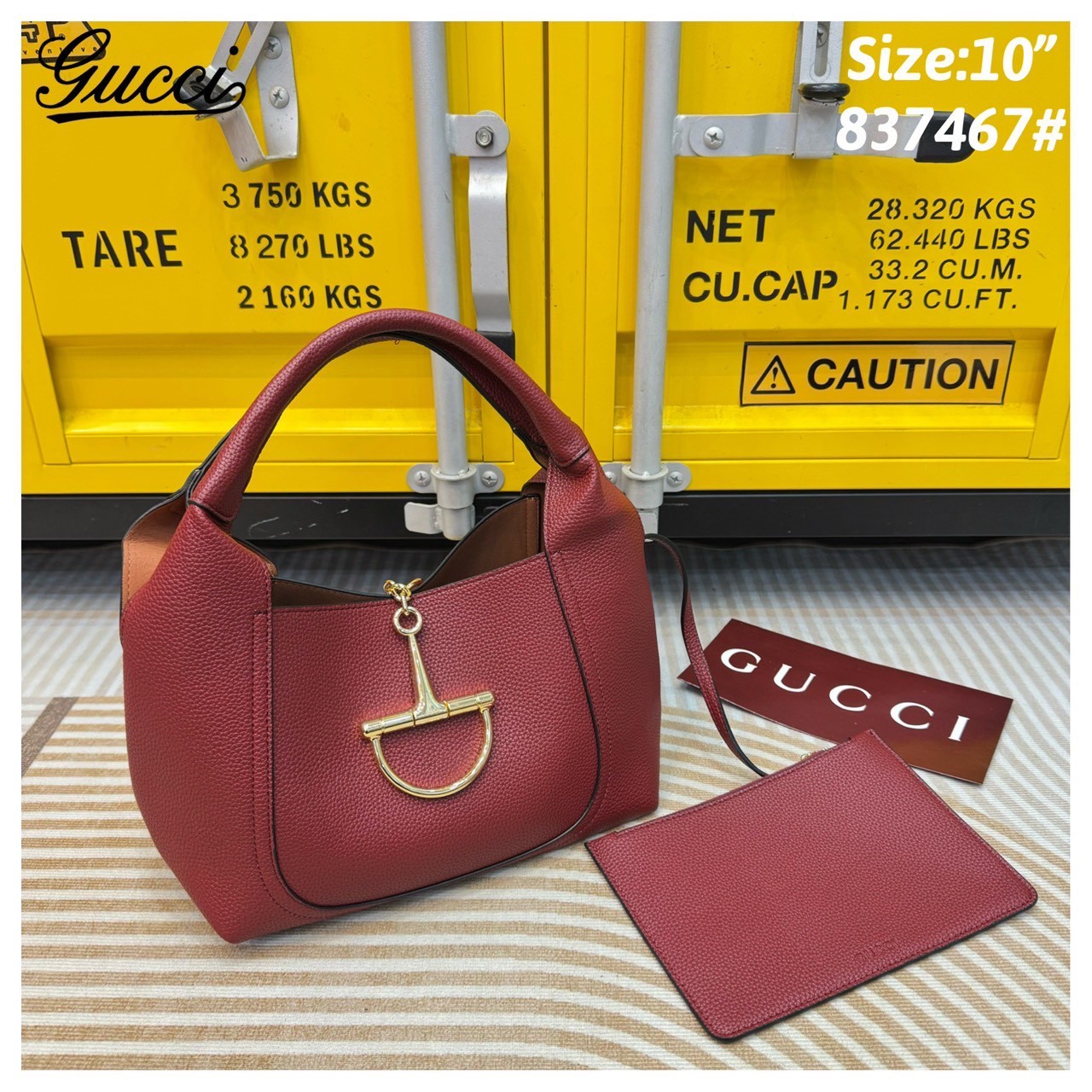 Gucci Softbit medium top handle bag กระเป๋าทรงโฮโบโฉมใหม่ อะไหล่เป็นเอกลักษณ์ของแบรนด์ในรูปแบบ Horsebit ครึ่งรูปขนาดใหญ่ หรูหราและใช้งานสะดวก รูปทรงสไตล์สบายๆ หนังลายเกรนสวยหรูนุ่มนวลพร้อมเท็กเจอร์อันโดดเด่น