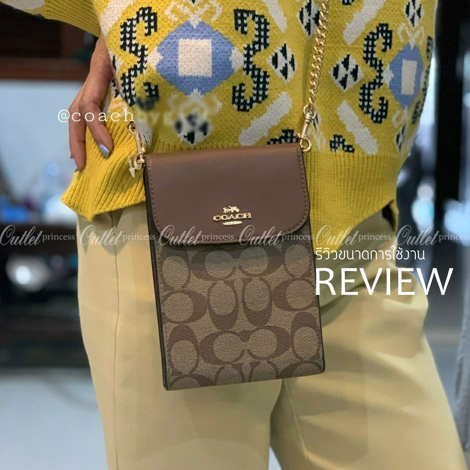 COACH 3051 RACHEL PHONE CROSSBODY IN SIGNATURE CANVAS HOT ITEM!! กระเป๋าสะพาย case phone ต้องมา ให้คุณพกพา gadget ล้ำไปได้ทุกที่ ใส่โทรศัพท์มือถือได้ทุกรุ่น ดีไซน์ใหญ่กว่าเดิม และยังมีช่องเก็บบัตรให้เพิ่มไปอีก ดีไซน์ลายซีคลาสสิค วัสดุหนังแคนวาส เปิด-ปิดด้