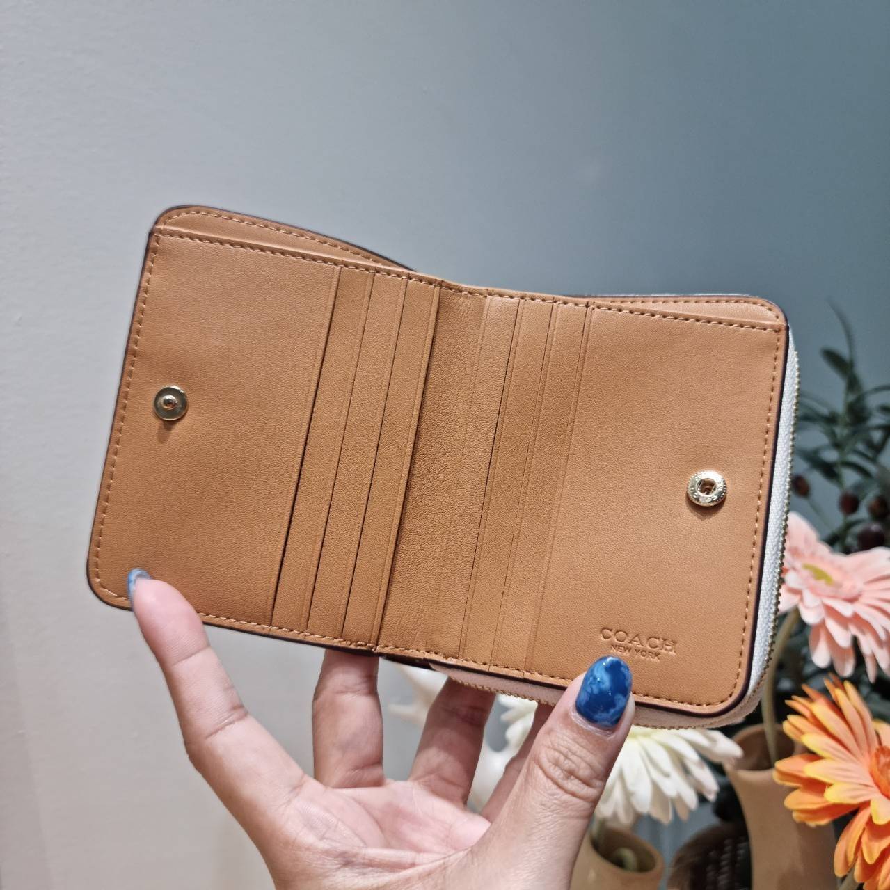 COACH CJ372 CR555 BILLFOLD WALLET WITH FLORAL PRINT กระเป๋าสตางค์ใบเล็กายดอกไม้ เกรดท็อปออริ เกรดดีสุด สลับแท้ 1:1 ใช้ต่างประเทศได้