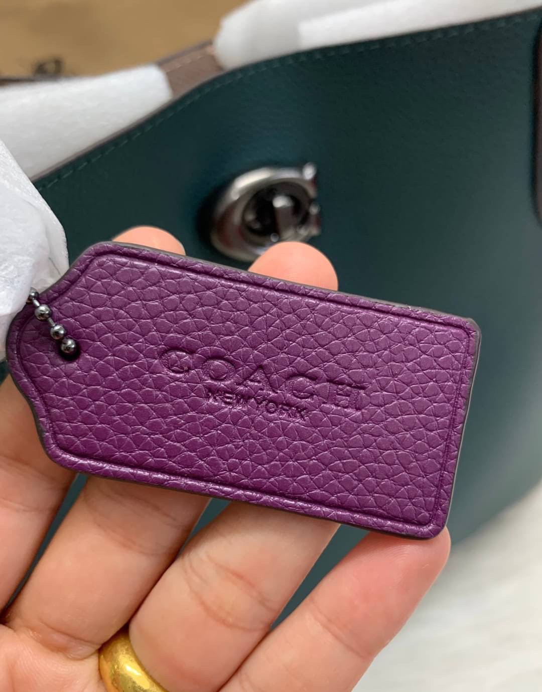 COACH WILLOW TOTE ((C0690)) สีมาใหม่ล่าสุดค่ะ กระเป๋าทรง Tote ใบใหญ่ หนังแท้อย่างดีค่ะ