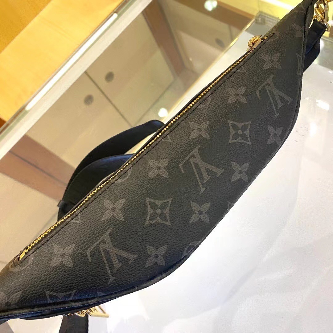 LV Hight Rise Bambag / LV Belt Bag พร้อมส่ง กระเป๋าคาดอก/คาดเอว ใช้ไ้ทั้งชายหญิง ไอเท็มเด็ดที่ใครๆก็ต่างรอคอย!! ทั้งดีไซน์และฟังก์ชั่นการใช้งาน ตอบโจทย์แน่นอนจ้า