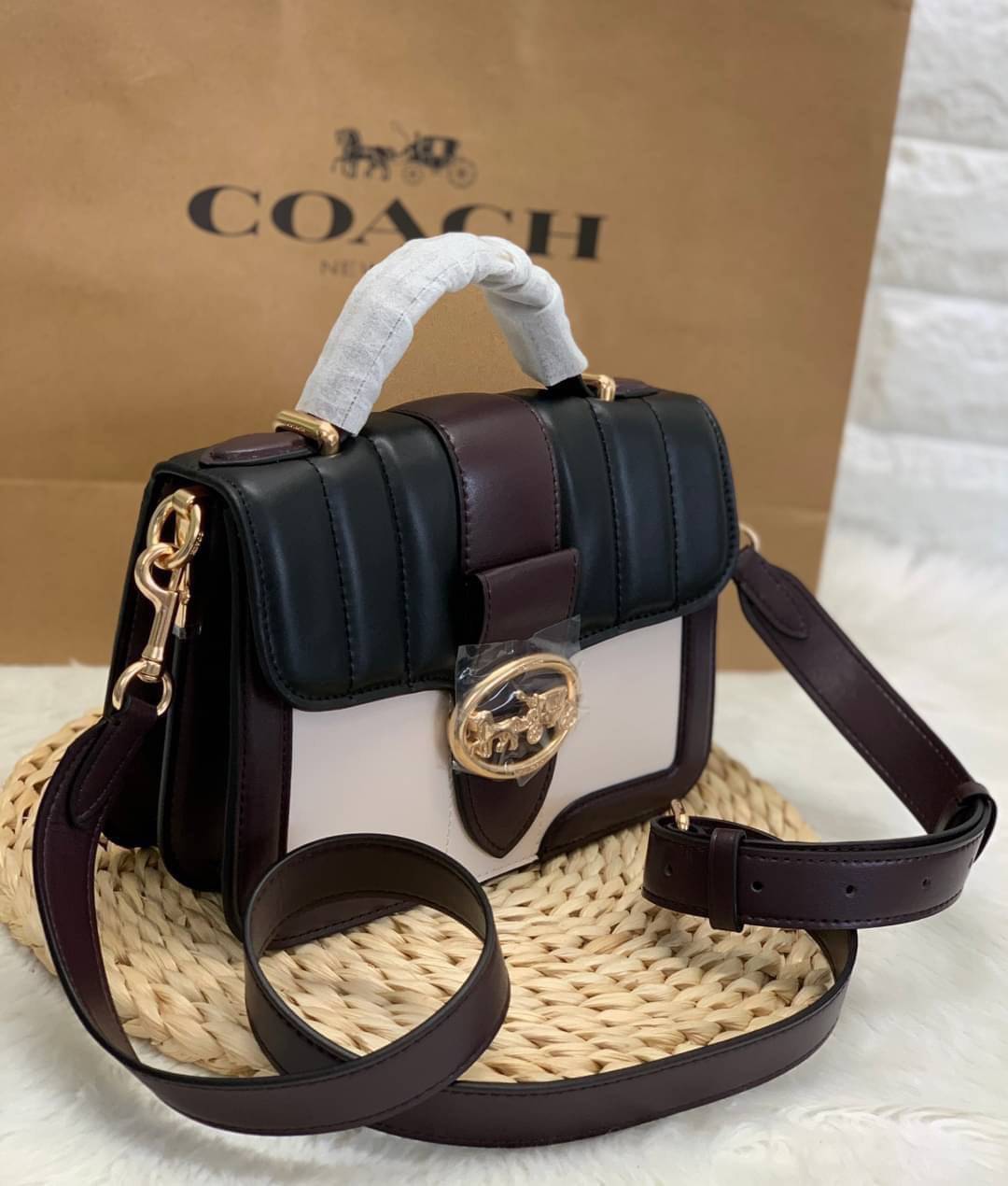 COACH SMALL GEORGIE TOP HANDLE IN BLOCKED SIGNATURE CANVAS ((6504//0468//6192//6015)) compact body portable shoulder bag 🌈ห้ามพลาด รุ่นแนะนำค่าา! พร้อมส่งทันที! กระเป๋าหิ้ว//สะพายข้างได้ วัสดุหนังแท้ 🔺หนึ่งใบทำลายหนังผสมกัน3แบบได้ลงตัวสวยง