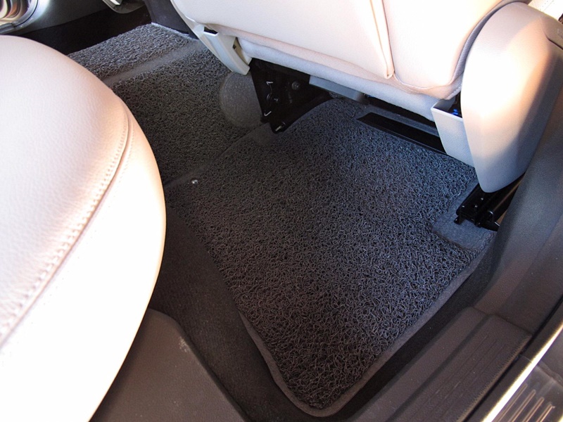 พรมดักฝุ่นไวนิลรีดขอบ BENZ E-CLASS W213 (2016-20) พรมดักฝุ่นในรถ สีเทา เกรดA เข้ารูป ตรงรุ่นรถ (5ชิ้น)