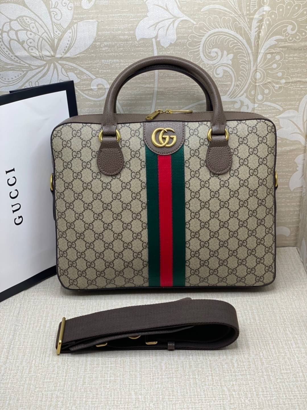 Gucci Ophidia GG Supreme Briefcase พร้อมส่งที่ไทย ภาพสินค้าถ่ายจากงานจริง GG Supreme work bag with Web shoulder strap