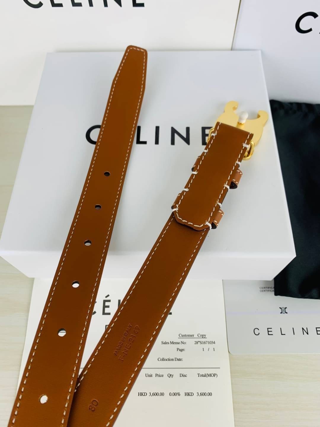 หนังแท้ Ori CELINE BELT LOGO 25MM / Celine Vintage Logo Leather Belt ออริจินอลเกรด 1:1 หนังแท้ หัวเข็มขัดโลโก้แบรนด์แบบ 3D Vintage สีทอง ปั้มโลโก้คมชัดคล้ายของจริง สายปรับระดับได้ในดีไซน์เรียบหรูเข้ากับทุกลุ๊คใช้ได้ทั้งชายหญิง สินค้ามาพร้อม Original Packa
