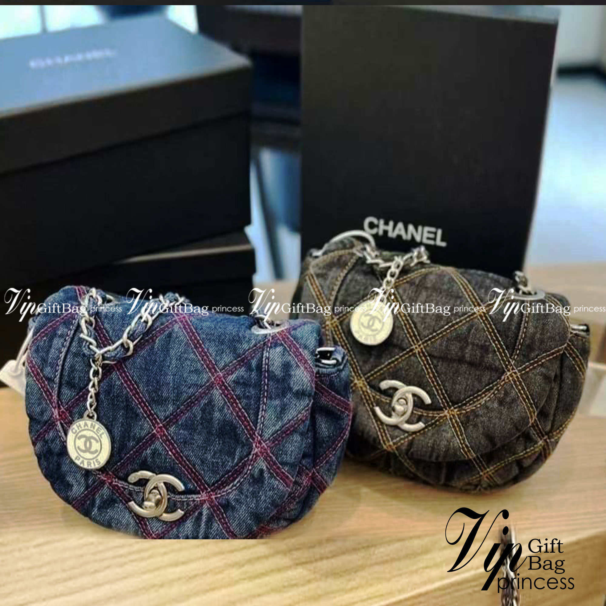 CHANEL 2022 COCO BEACH Denim Saddle bag / CHANEL Mini Flap Bag Denim Pearl Silver งานเดนิมน่ารักๆแบบเท่ๆ ไปเลยค่า พร้อมส่งที่ไทย จำนวนจำกัด สินค้าต้องมีติดตัวเลยค่าา! กระเป๋าคล้องไหล่หรือสามารถสะพายแบบครอสบอดี้ร์ได้ วัสดุเดนิมทั้งใบ สายสะพายแบบโซ่สวยงาม ข