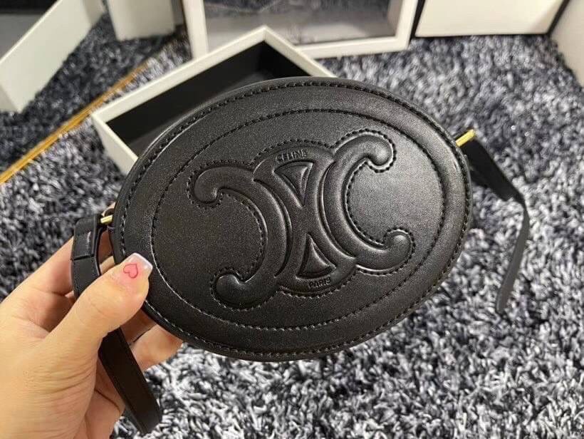 VIP 】หนังแท้ CELINE CROSSBODY OVAL PURSE IN SMOOTH CALFSKIN พร้อมส่งที่ไทย สีดำ สีน้ำตาล