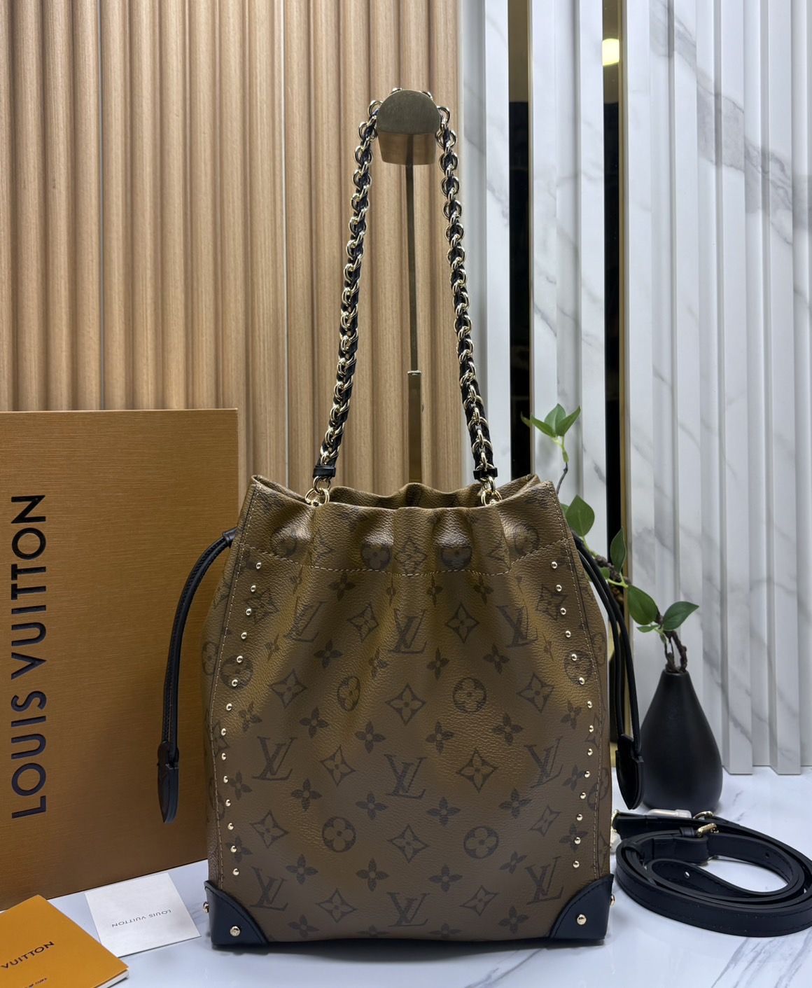 LV Noe Trunk PM bag Monogram Reverse Canvas / LV Bucket Bag กระเป๋าทรงบัคเก็ตรุ่นใหม่ล่าสุดจากรันเวย์ 2025 ใหม่พร้อมเสิร์ฟก่อนใคร แคนวาสแท้พิมพ์ลายโมโนแกรมสวยมาก