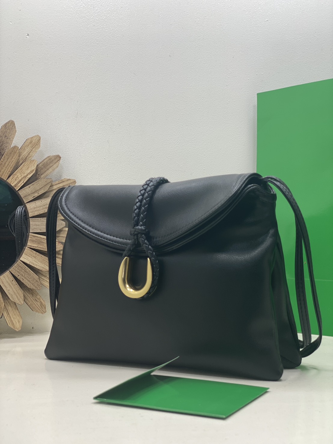 ORI หนังแท้ | Bottega Veneta Liberta Bag / BV Crossbody Bag กระเป๋าสะพายสุดชิค ดีไซน์เรียบหรูโดดเด่น 🤍 เกรดออริจินอล หนังแท้