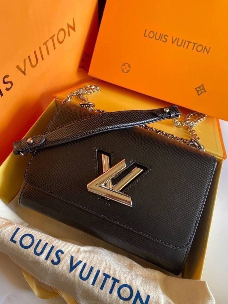 VIP 】หนังแท้ LOUIS VUITTON Epi Twist Shoulder Bag MM 4 สี พร้อมส่งที่ไทย