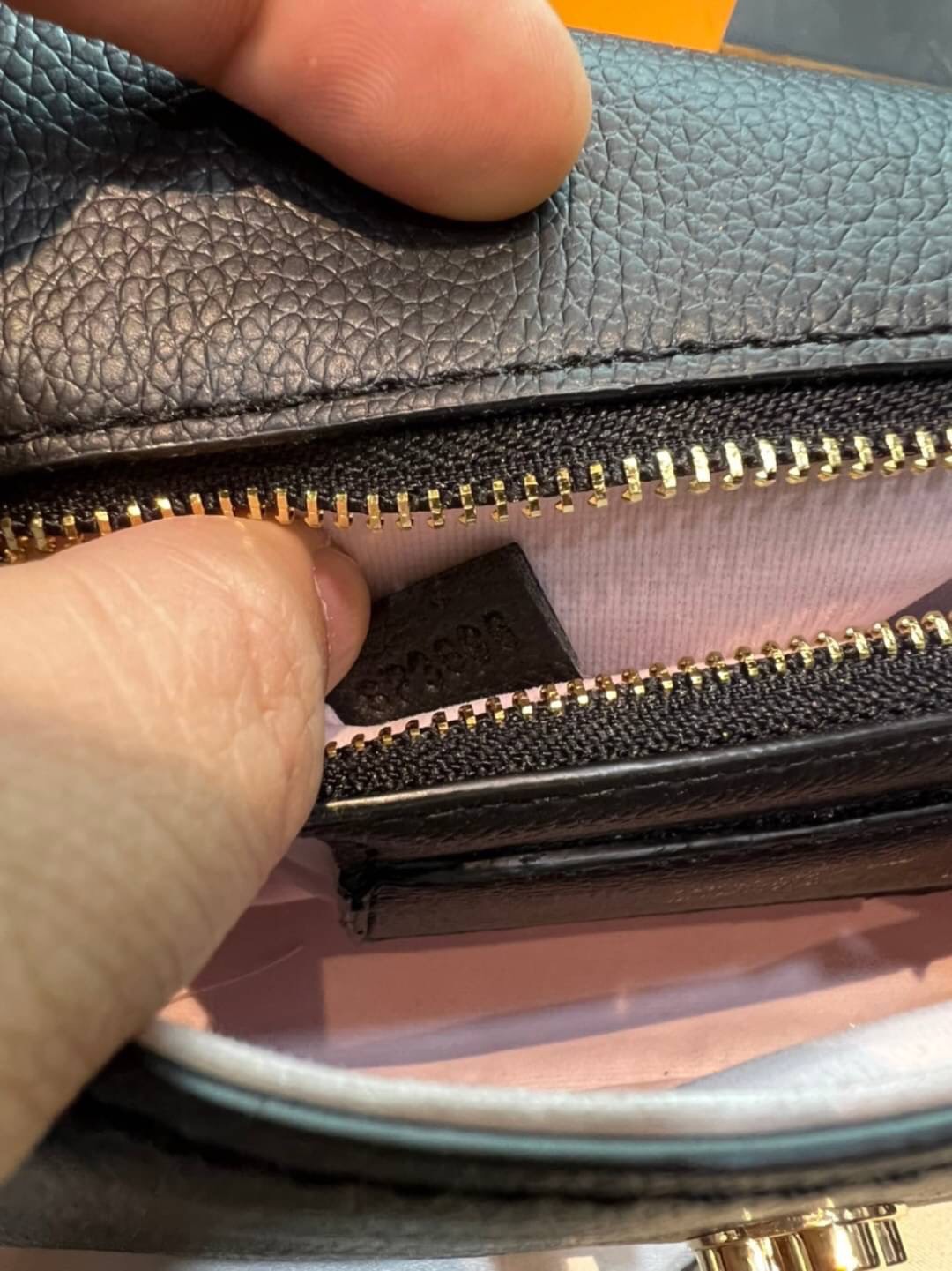 VIP 】หนังแท้ Louis Vuitton Crossbody & Shoulder Bag พร้อมส่งที่ไทย 4 สี