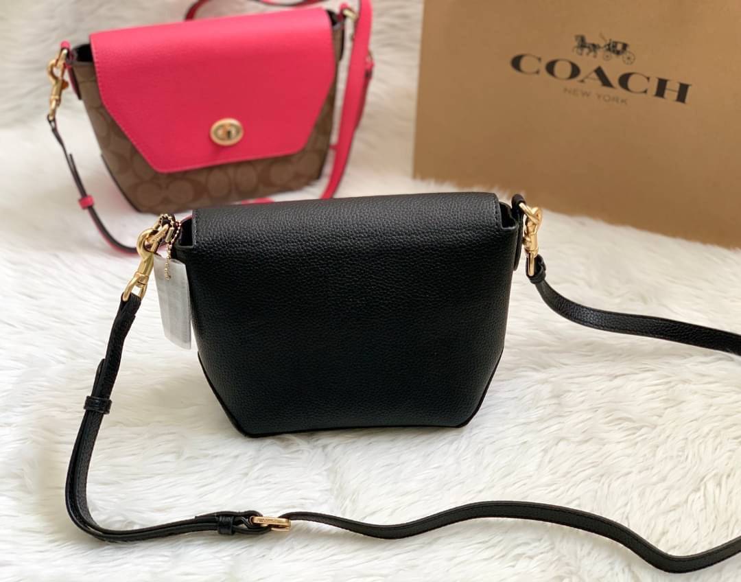 คอลเลคชั่นใหม่ ทั้งสวยทั้งคุณภาพค่ะ😘 COACH KARLEE CROSSBODY BAG 💐พร้อมส่ง ได้ไปไม่ผิดหวังแน่นอนค่ะ! สวยๆแบบคนดังระดับโลกกันค่าา กระเป๋าสะพายแบบครอสบอดี้ร์ หนังแท้นิ่มสวยงามมากๆค่ะ รูปทรงน่ารักกระทัดรัด เปิดปิดกระเป๋าแบบหมุนล็อค ภายในสามารถ