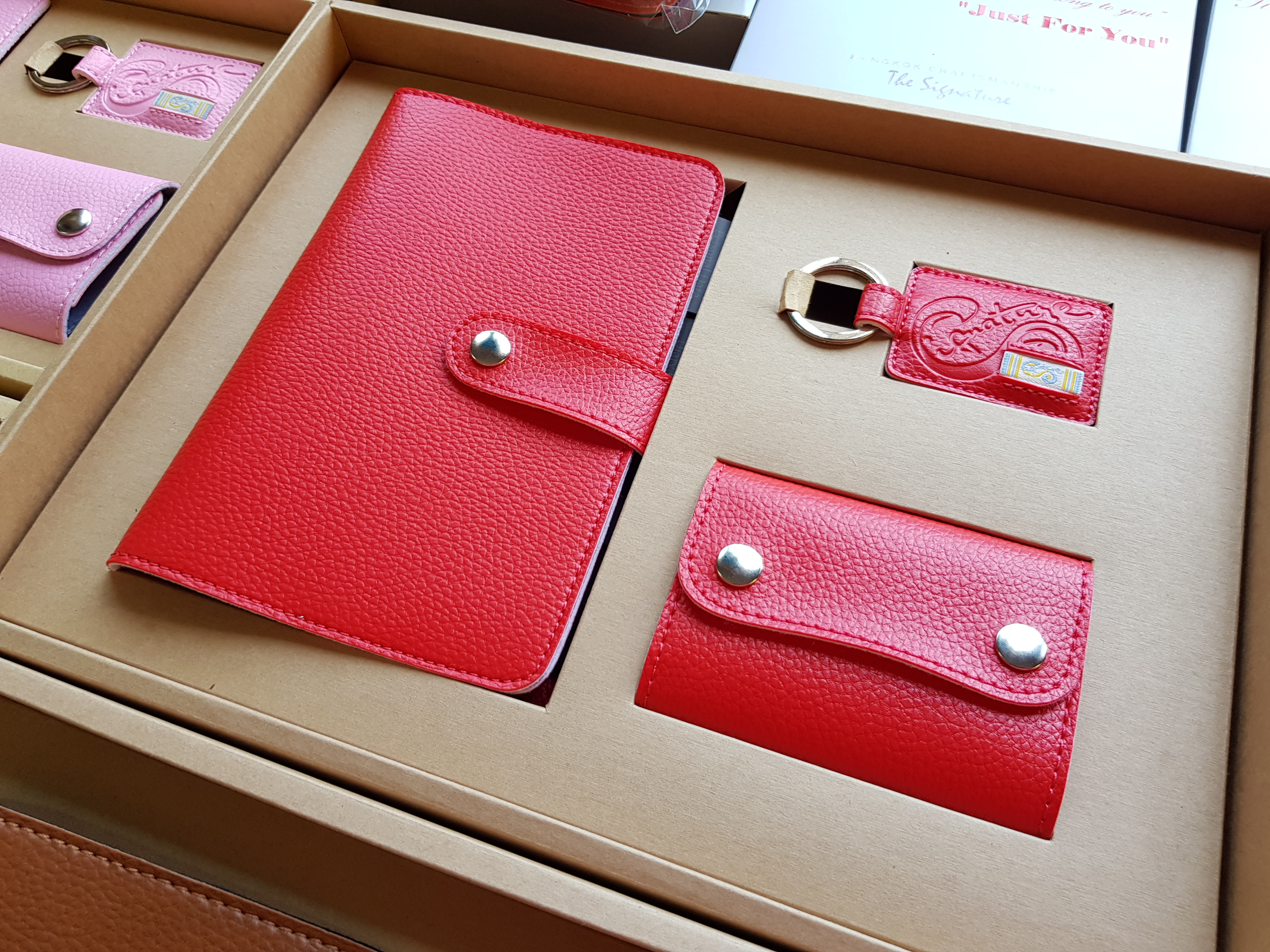 SC 13 สมุดออแกไนเซอร์, กระเป๋าใส่บัตร ,พวงกญแจ ใส่กล่องรักษ์โลก