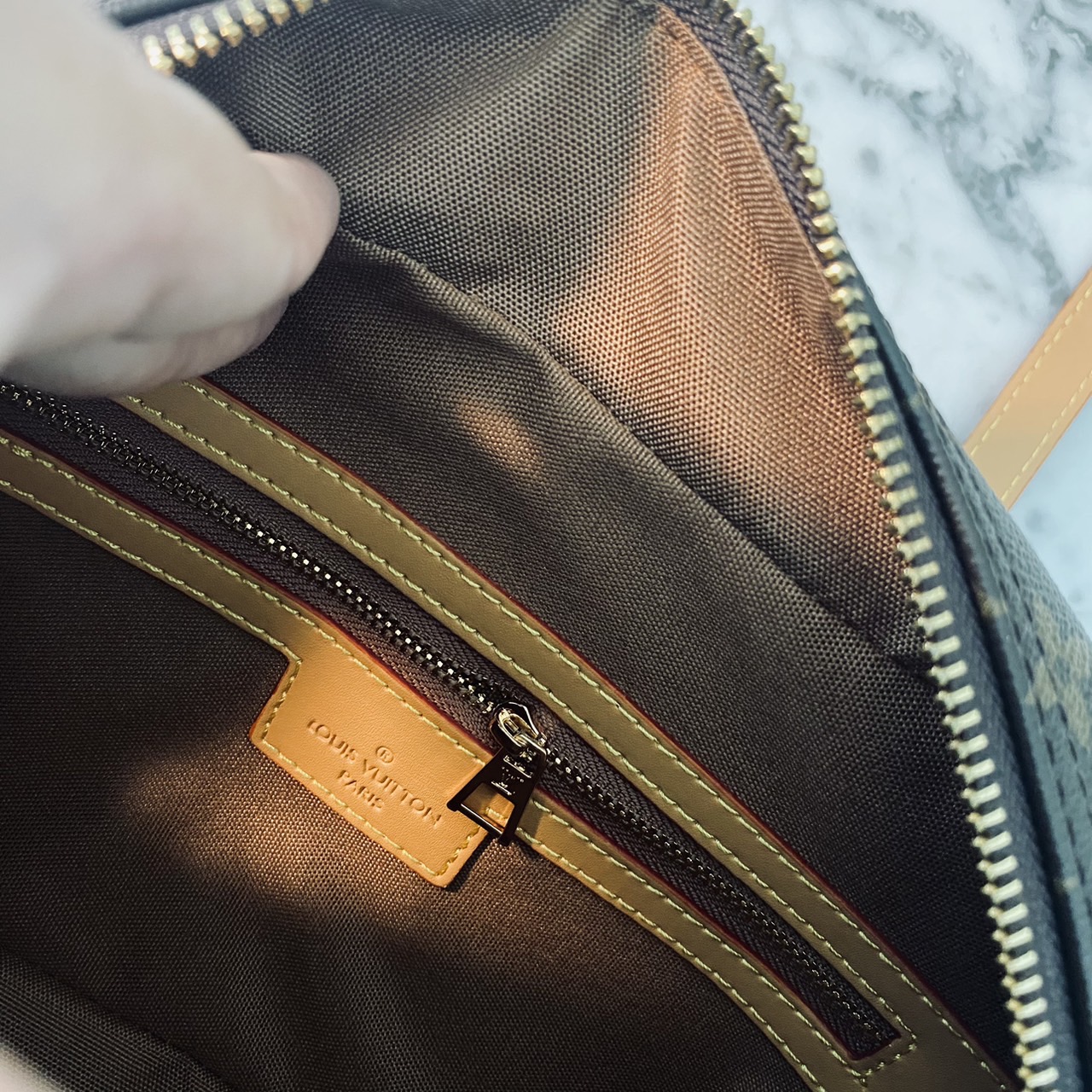 LV Cite Monogram Canvas Handbags หลงรักน้องเข้าแล้วค่า กับกระเป๋าสะพายวินเทจรุ่นยอดนิยม ทรงสะดวกใช้ ดีไซน์สุดคลาสสิค ใช้ได้ทุกวัน ใบจริงสวยน่าใช้มากๆ จัดให้ครบเซ็ท ล็อทนี้ราคาดีมาก สวยเกินราคา ตรงปก พร้อมเสิร์ฟความสวยให้ถึงบ้านไปเลยจ้า