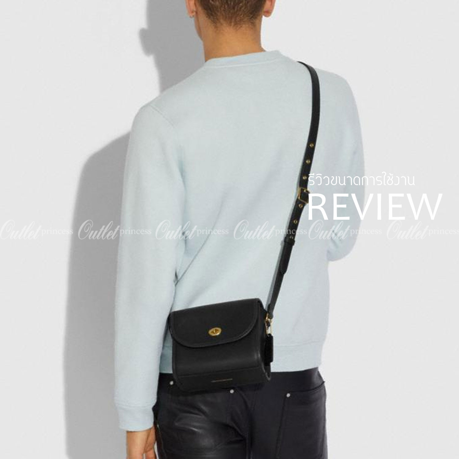 COACH Turnlock Lunchbox Pouch In Signature Canvas COACH Lady กระเป๋าสะพาย FM1981-144