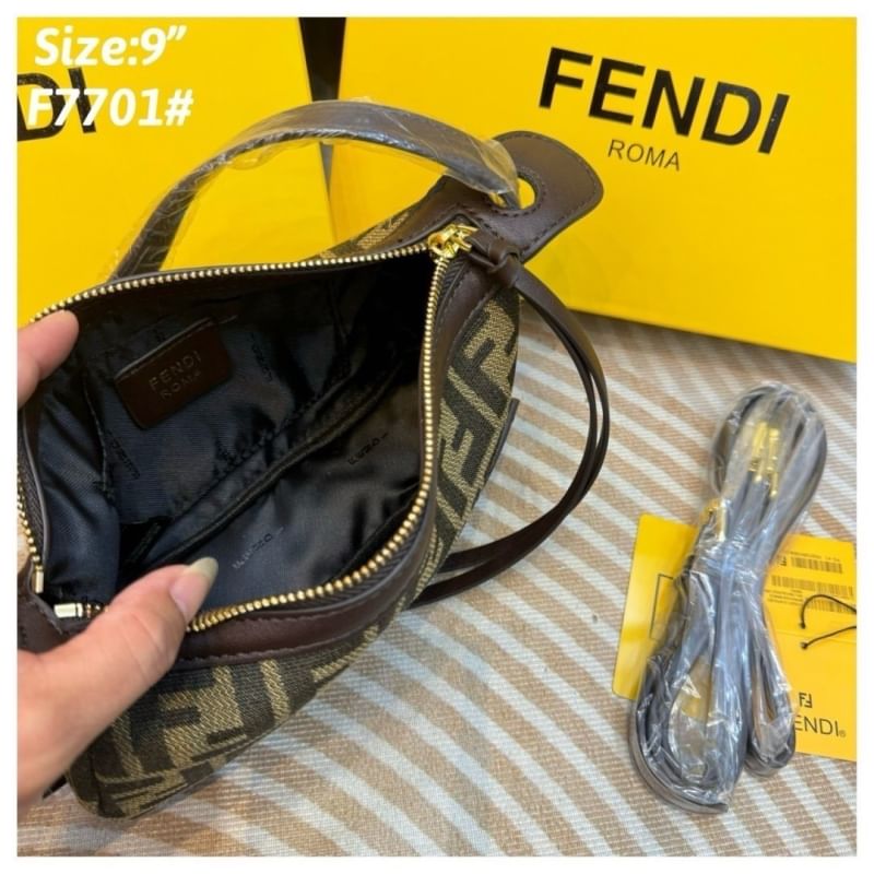FENDI Simply Mini FF jacquard fabric bag กระเป๋าสะพายไซส์เล็ก กึ่งคลัทช์ มาพร้อมสายสะพายยาว จะถือใบเดี่ยวหรือสะพายข้าง ก็สวยเก๋ ไม่ซ้ำใคร