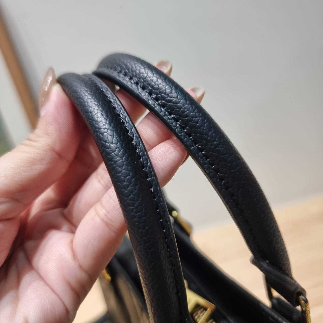 LV OnTheGo East West Monogram Bag / LV Tote Bag กระเป๋าทรงโท้ทที่ใครเห็นต้องเป็นคลั่งรัก ยอดฮิต คลาสสิค ผู้ดี หรูหราได้ทุกลุค ทุกสไตล์ เกรดวีไอพี ไฮเอน 1:1 ใช้งานต่างประเทศได้