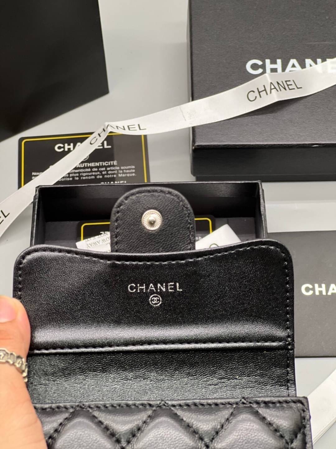 CHANEL Wallet Tri-fold Caviar / Chanel Short Wallet หนังเรียบ กระเป๋าสตางค์ชาแนลใบสั้น เกรดออริจินอล ภาพถ่ายจากงานขายจริง ใช้งานต่างประเทศได้