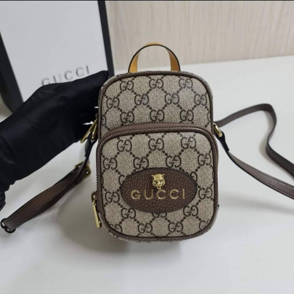 หนังแท้ GUCCI Neo Vintage mini bag / GG Mini Crossbody bag กระเป๋าสะพายข้างใบเล็ก ใช้ได้ทั้งชาย/หญิง งานหนังแท้ทั้งใบ ออริจินอลเกรด ภาพสินค้าถ่ายจากงานขายจริง ใช้งานต่างประเทศได้ค่ะ