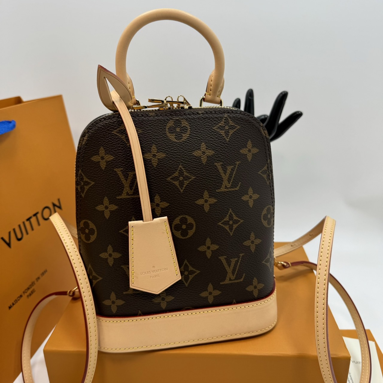 LV Alma Backpack Monogram Canvas กระเป๋าสะพายเป้ลายโมโนแกรม เกรดออริ ท็อป 1:1 เกรดแคนวาสแท้อย่างดี ลายคมชัด ใช้งานต่างประเทศได้