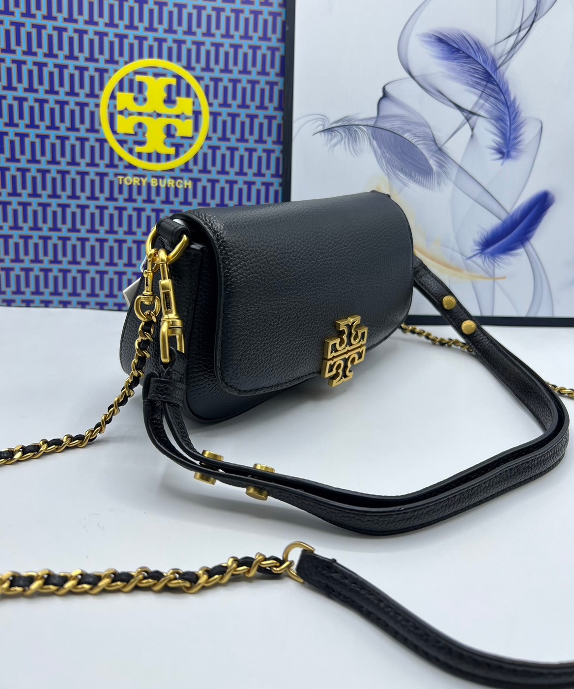 Tory Burch Britten Convertible Crossbody Bag กระเป๋าสะพายดีไซน์เรียบหรู เกรดออริ สลับแท้ 1:1 ใช้งานต่างประเทศได้