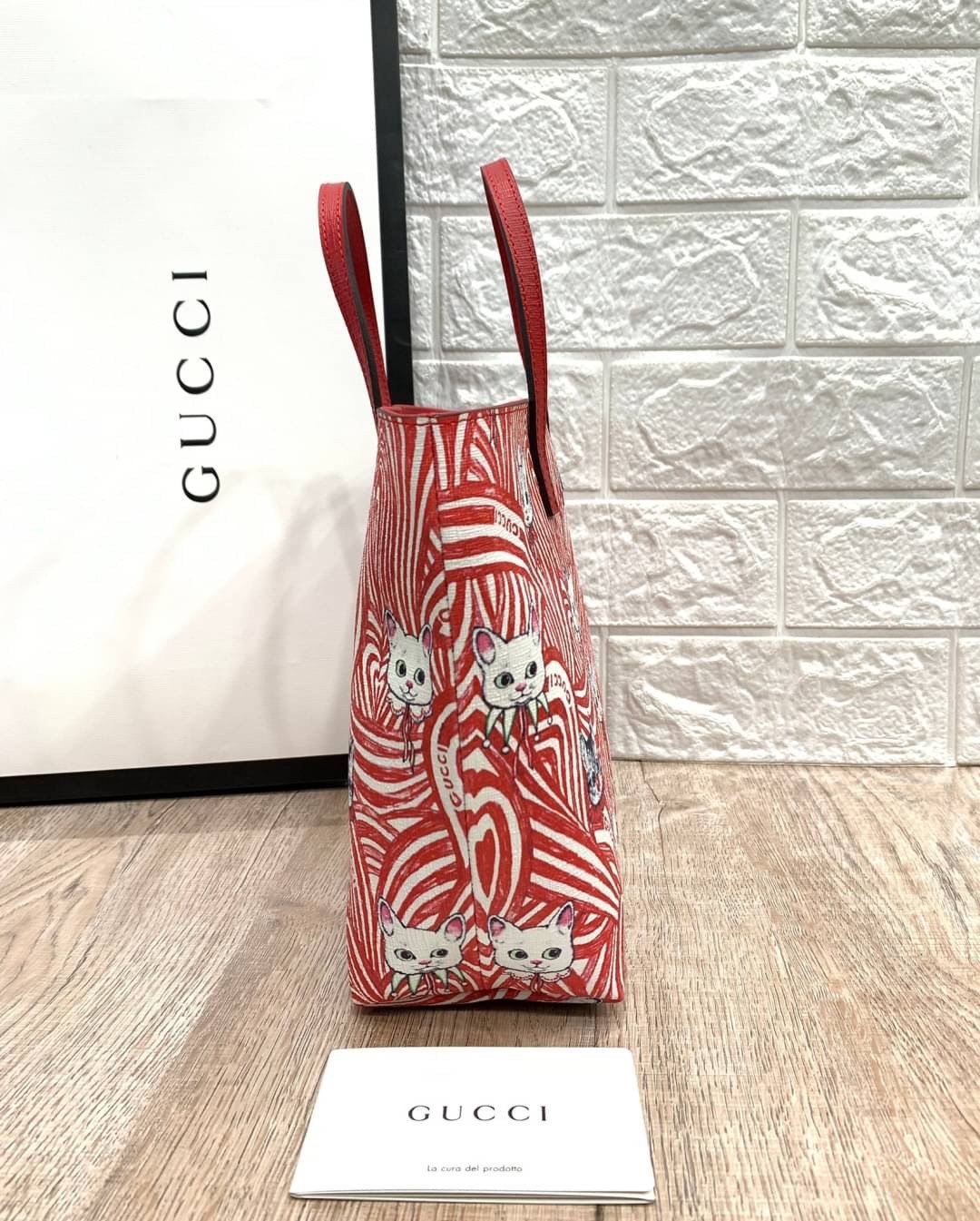 รวมแบบ GUCCI Children's tote bag / Gucci kid tote / Gucci bag พร้อมส่งสต๊อกแน่น กับกระเป๋าโท้ทคิดท์ ไซส์น่ารักน่าใช้ ฮอตไม่หยุด เด็ดทุกดีไซน์ มีลายเข้าใหม่มากกว่าในรูปนะคะ **สินค้าเกรดออริจินอล 1:1 สลับแท้ งานสวยตามรูป ภาพถ่ายจากงานขายจริง ใช้งานต่าง