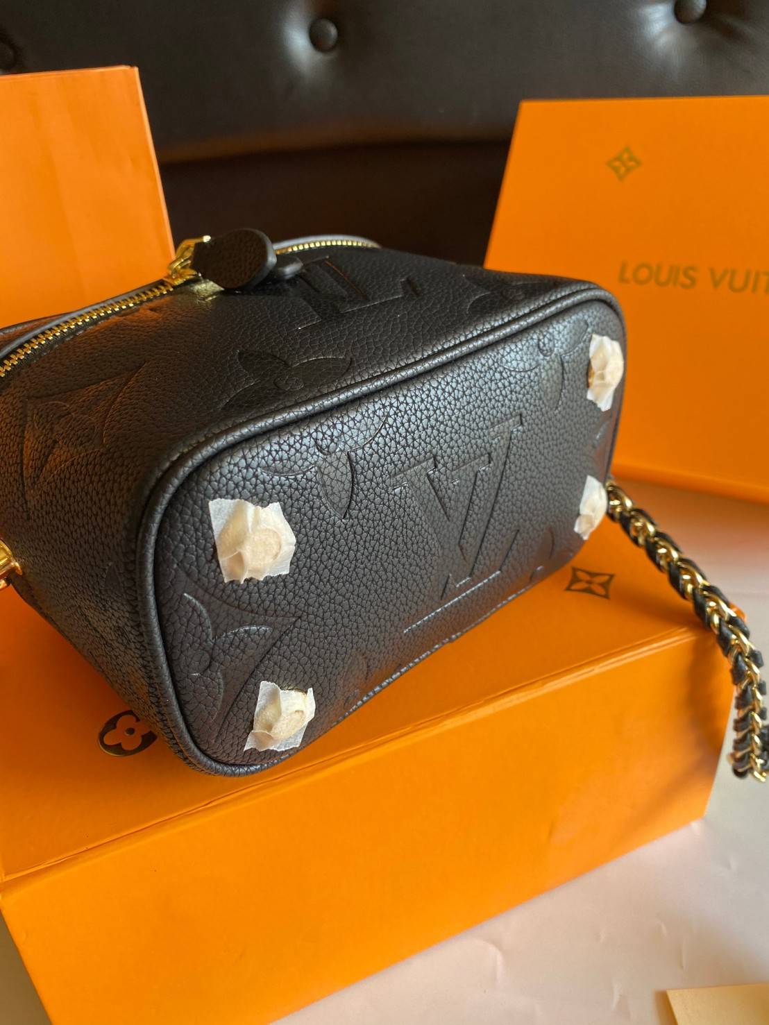 พรีเมี่ยมกิ๊ฟแท้ 100% 】VIPgift LOUIS VUITTON VANITY PM งานหนังแท้ รูปทรงหรูหราทันสมัย