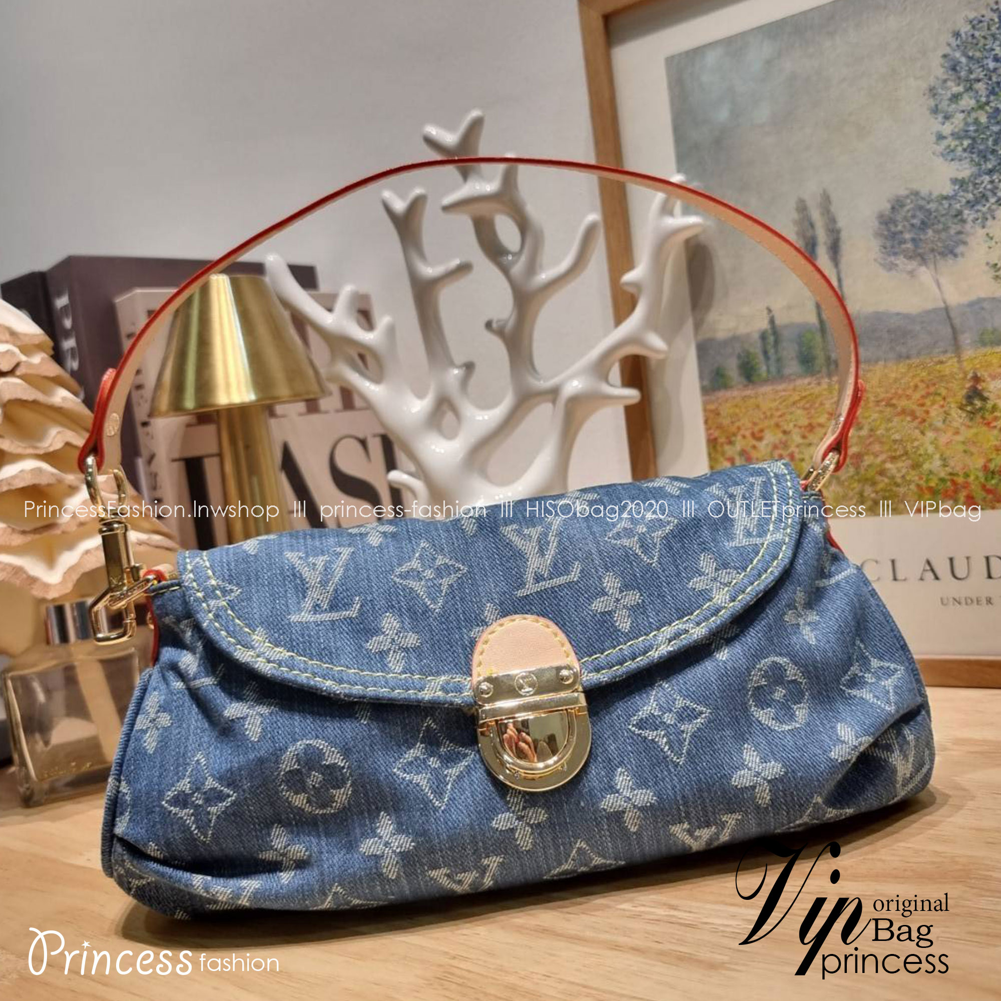 LV mini pleaty denim bag / LV Denim Pochette Bag ฮอตตัวแม่แบบฉ่ำ กับกระเป๋าสะพายไหล่ แรร์ไอเท็มที่สาวๆตามหา ดีไซน์เดนิมสวยโดดเด่น รูปทรงวินเทจ
