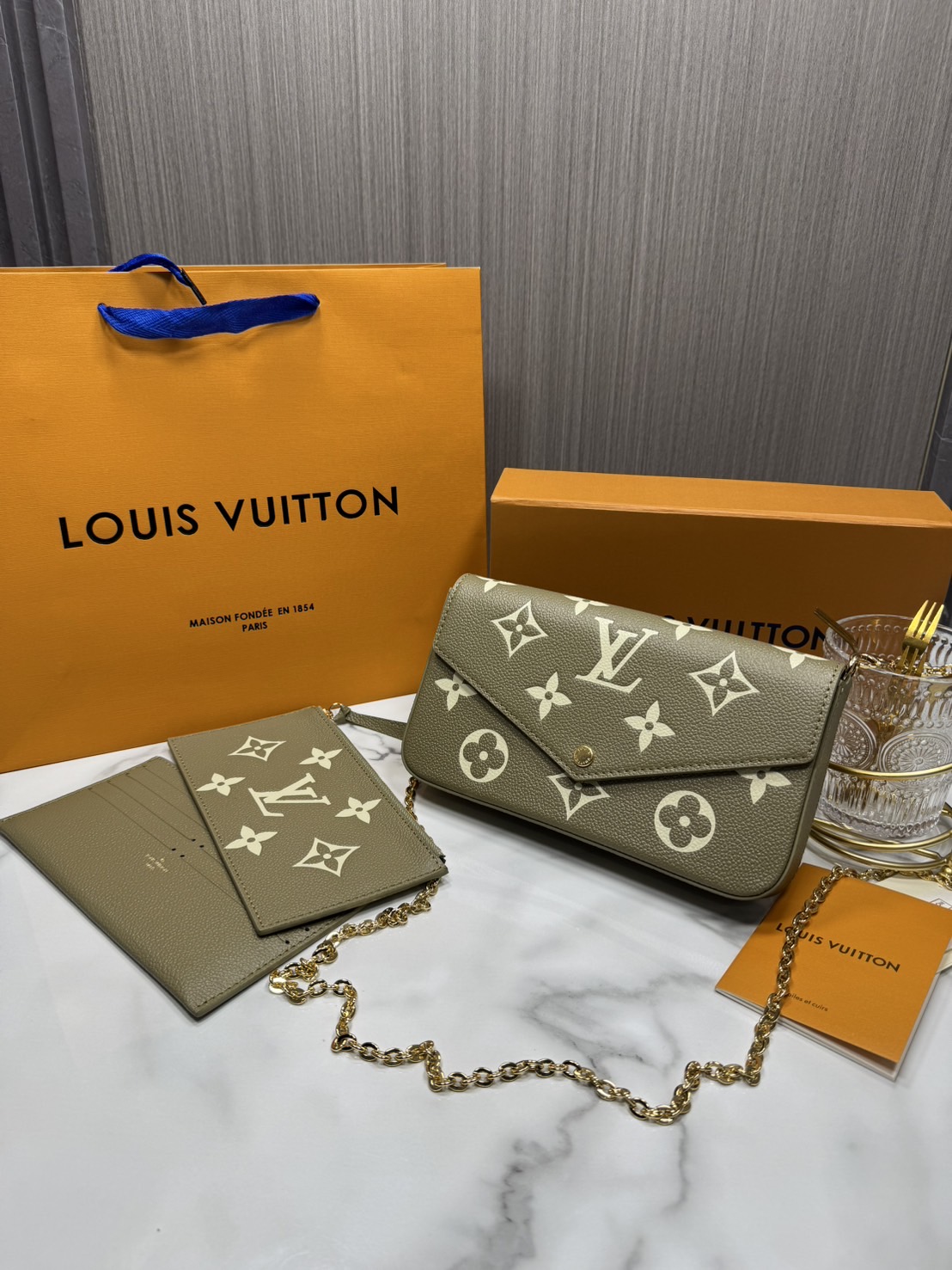 OP ORI หนังแท้ | LV Felicie Pochette bag in soft Monogram Empreinte leather กระเป๋าสะพายทรงพอชขนาดกะทัดรัด หนัง Monogram Empreinte เนื้อนุ่มประทับลาย Monogram สุดไอคอนิก