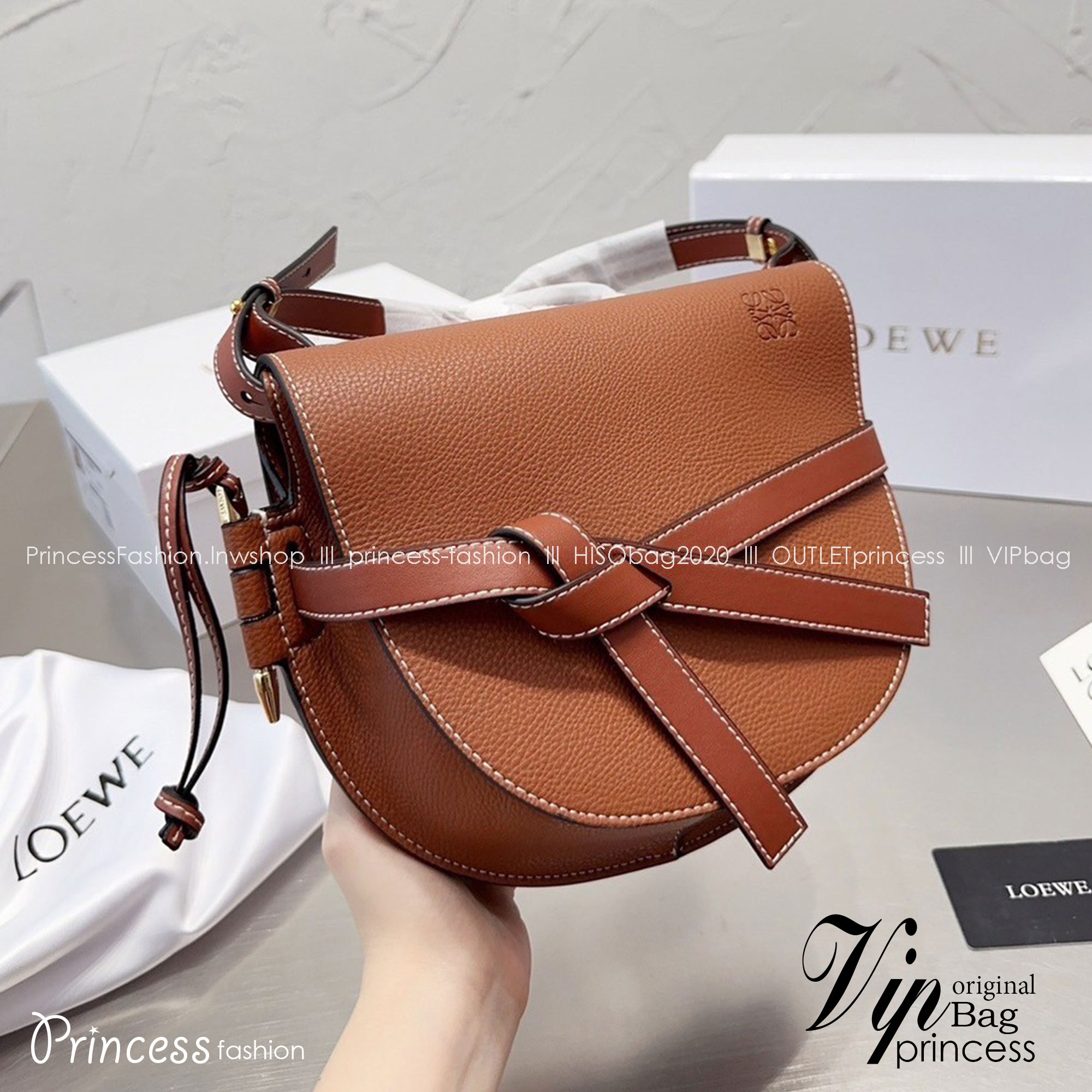 LOEWE CROSSBODY BAG / Loewe gate bag / LOEWE BAG พร้อมส่ง 4 สี กระเป๋าสะพายทรงอานม้าสวยอยู่ทรง รุ่นฮิตจากแบรนด์ดัง **รอบนี้จัดราคาพิเศษสุดคุ้ม งานสวยเกินราคาค่ะ