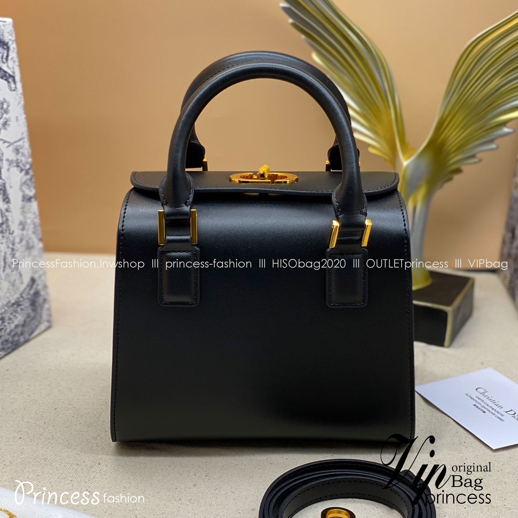 DIOR SMALL BOSTON BAG Black Box Calfskin / DIOR Box Bag พร้อมส่ง กระเป๋าสะพายทรงกล่อง New for Winter 2023 คอลผู้ดี สวยหรู ตอบโจทย์และแมทช์ได้กับทุกลุคทุกสไตล์