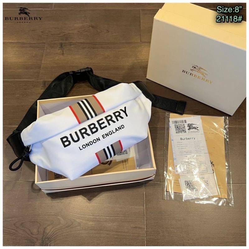BURBERRY Belt Bag / Burberry Vintage Check Sonny Belt Bag / BURBERRY FRAGRANCES BELT BAG กระเป๋าคาดเอว คาดอกแบบ UNISEX ใช้ได้ทุกเพศ ลายวินเทจตามแบบฉบับของแบรนด์ เปิดปิดด้วยซิปยาว ใส่มือถือได้ทุกรุ่น รีบช้อป พร้อมอุปกรณ์ครบชุด ห้ามพลาด!