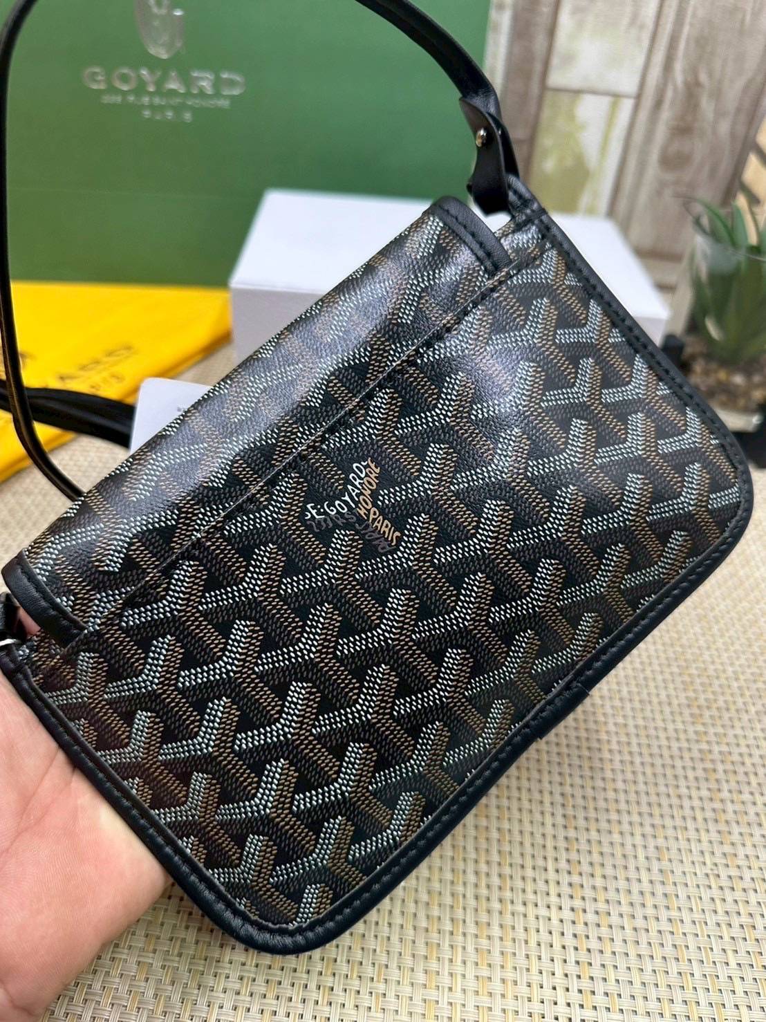 พร้อมส่ง 10 สี ORI หนังแท้ | GOYARD Plumet pouch-wallet กระเป๋าสะพายใบเล็กกะทัดรัด ดีไซน์กระเป๋าสตางค์ Plumet ดีไซน์มาพร้อมช่องใส่เหรียญ ธนบัตร และบัตรต่างๆ