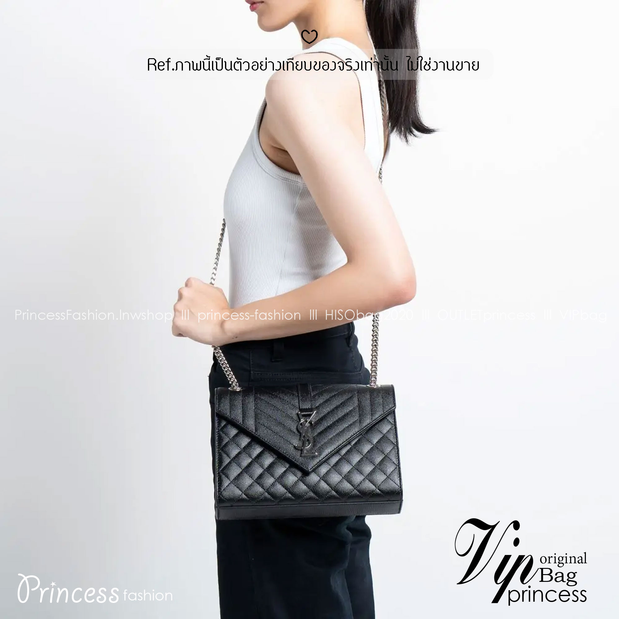 YSL envelope medium in matelassé leather shoulder bag กระเป๋าสะพายไหล่สุดฮอต โทนสีดำขับผิวสวยคลาสสิคตลอดกาล ทรงสวยดีไซน์เรียบหรู ดูติดแกลมสุดๆ โดดเด่นด้วยโลโก้ด้านหน้า เพิ่มดีเทลความผู้ดี