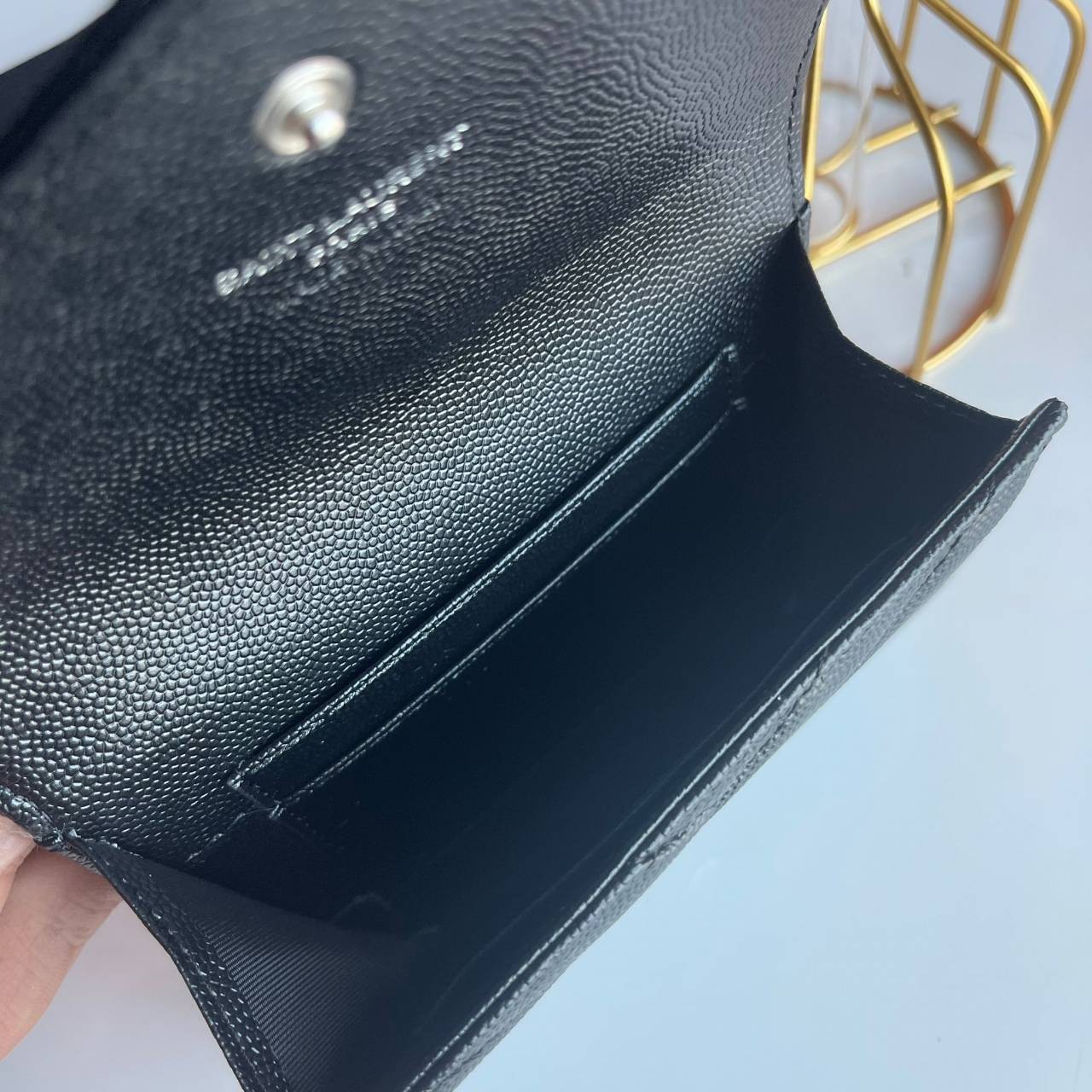 VIP 】YSL SAINT LAURENT SHORT WALLET งานหนังแท้ สวยงามมากมายที่สุดเกินบรรยายเลยค่าาา ได้ไปไม่ผิดหวังแน่นอน เป็นอีกรุ่นหนึ่งที่ห้ามพลาดเลยตอนนี้ กำลังฮิตกันเลยค่าา สาวๆ Must Have!!!! Full Box Set นะค๊าาา