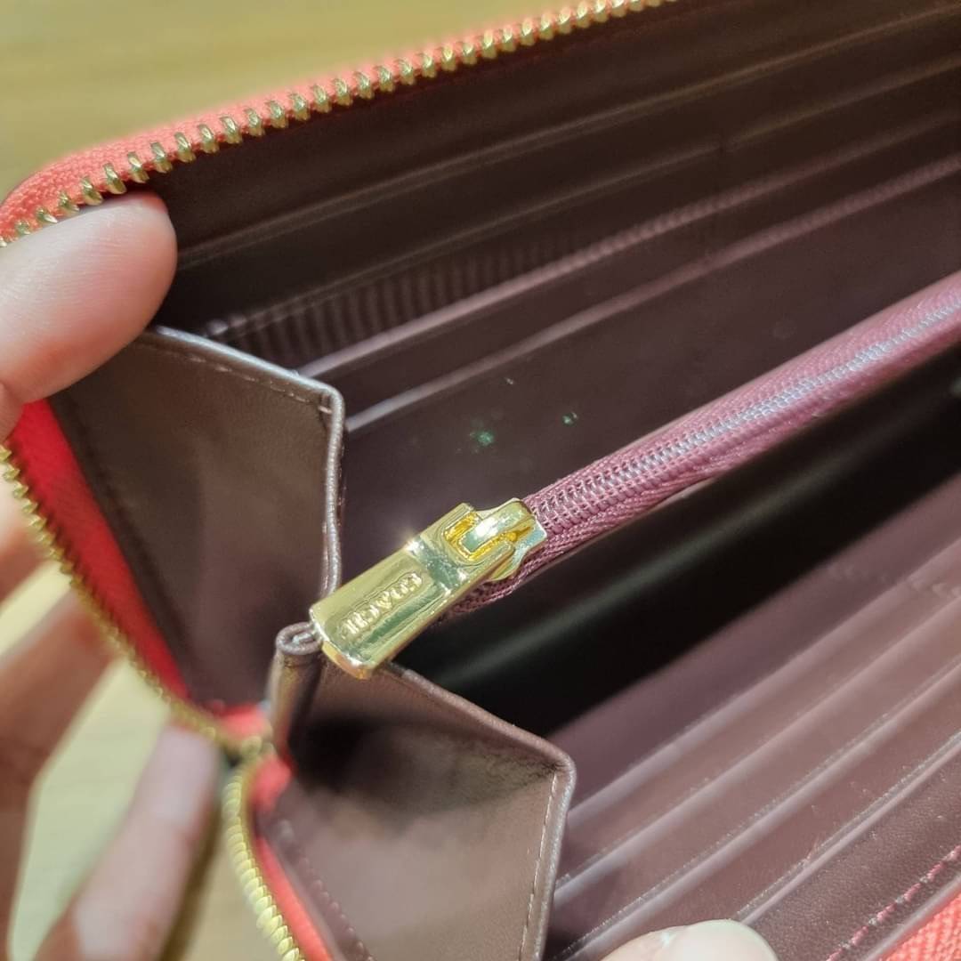 OUTLET 】COACH ACCORDION ZIP WALLET IN SIGNATURE CANVAS F86093 C3287 F98126 กระเป๋าสตางค์ใบยาว น่ารักน่าใช้